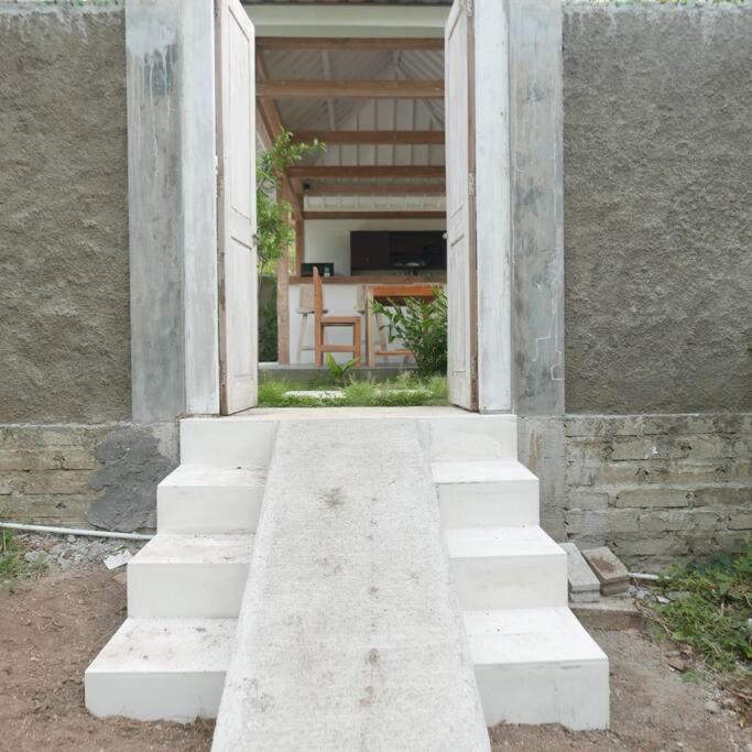 Silir Villa "Your Cozy Home" Mataram Exteriör bild
